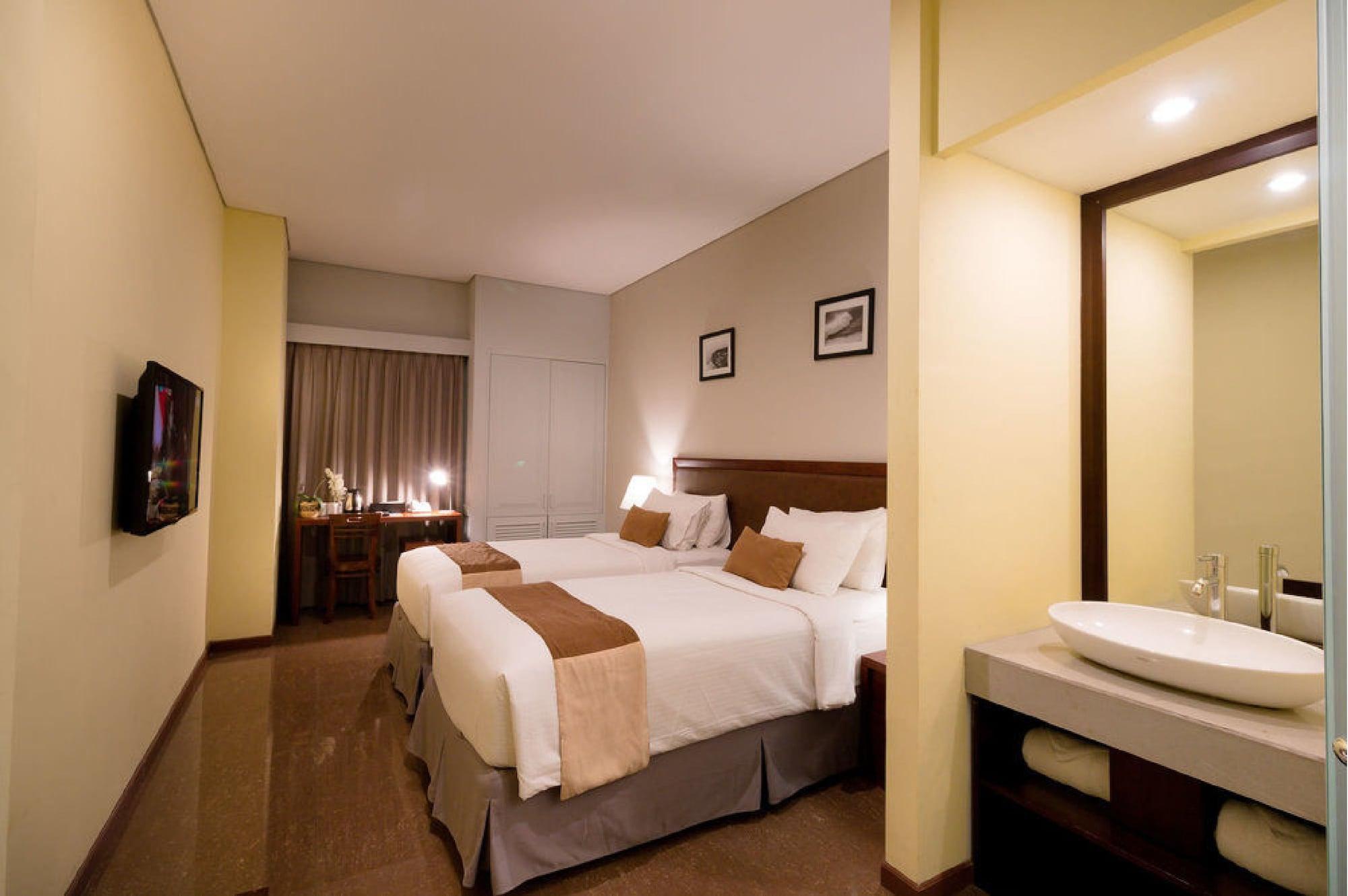 Kutabex Beachfront Hotel Kuta Lombok Εξωτερικό φωτογραφία