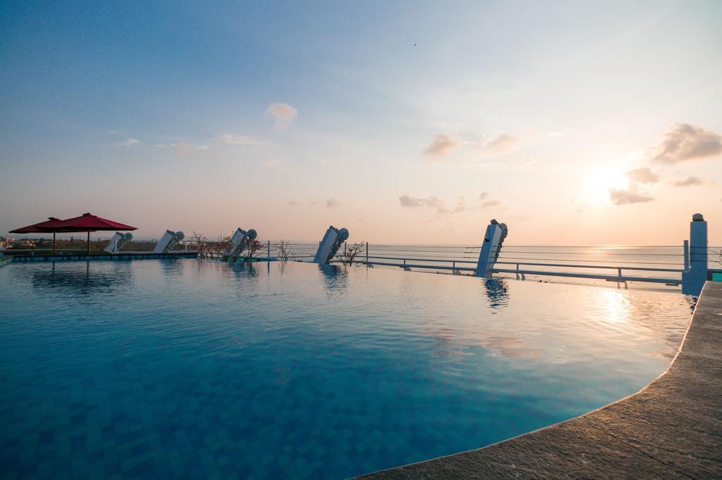 Kutabex Beachfront Hotel Kuta Lombok Εξωτερικό φωτογραφία
