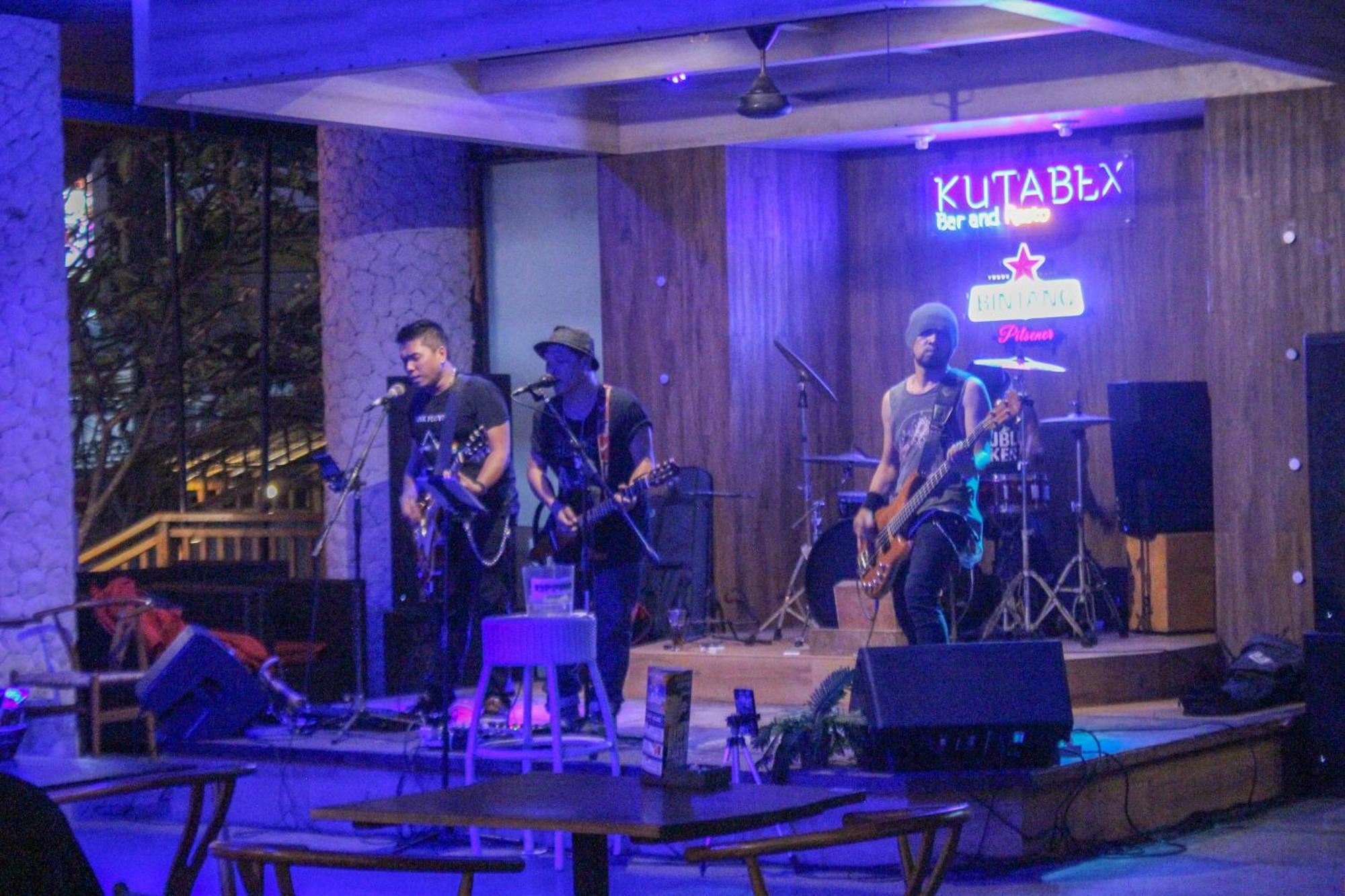 Kutabex Beachfront Hotel Kuta Lombok Εξωτερικό φωτογραφία
