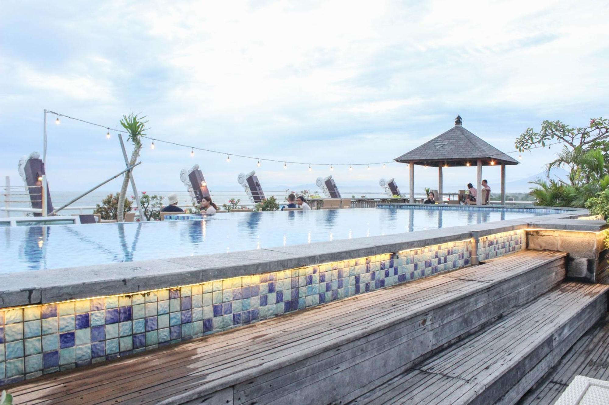 Kutabex Beachfront Hotel Kuta Lombok Εξωτερικό φωτογραφία