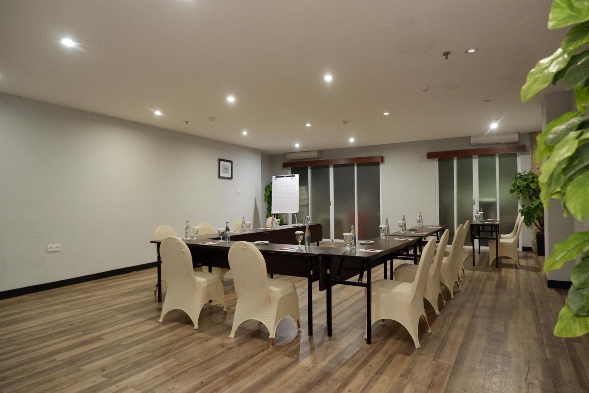 Kutabex Beachfront Hotel Kuta Lombok Εξωτερικό φωτογραφία