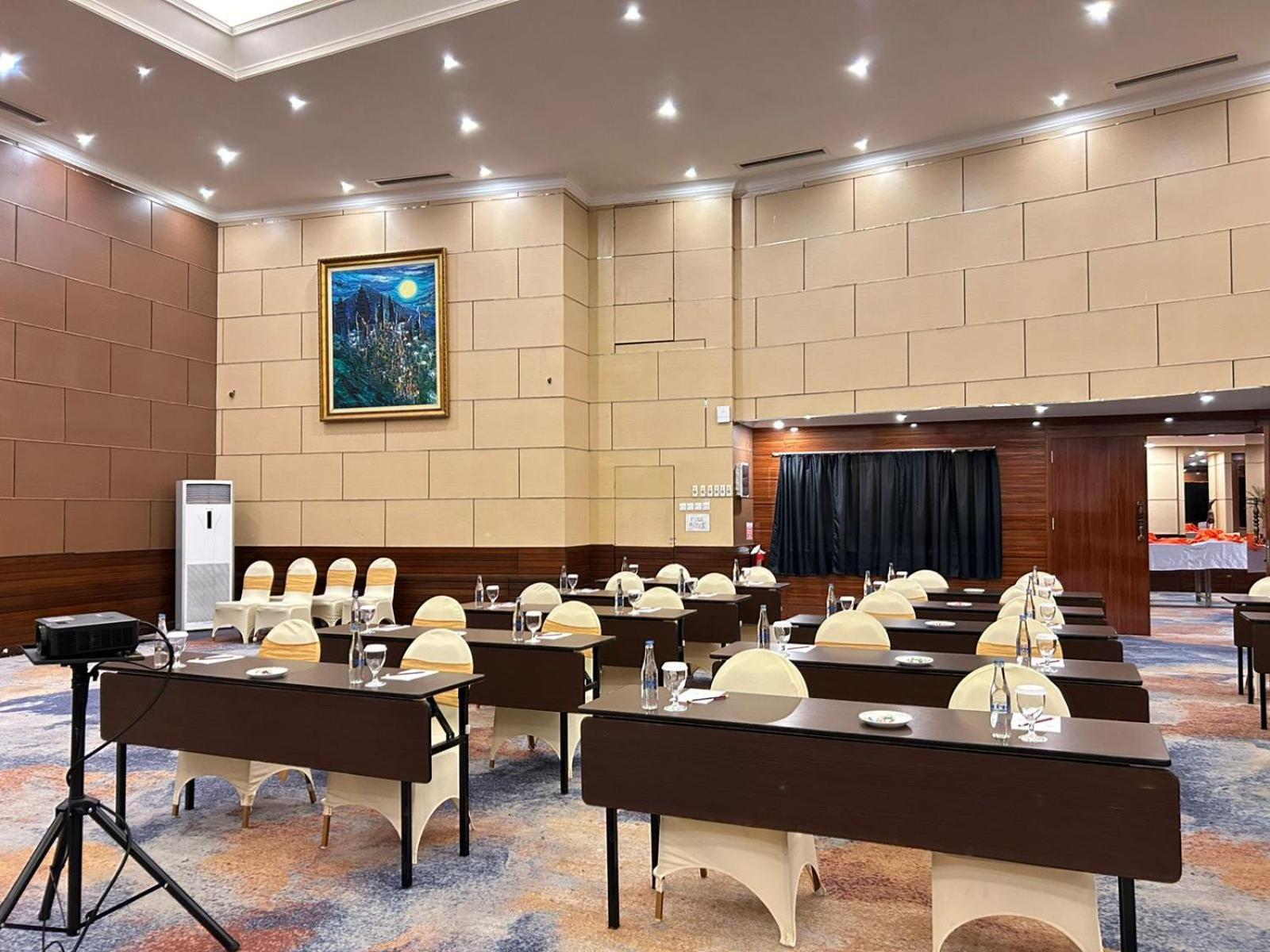 Kutabex Beachfront Hotel Kuta Lombok Εξωτερικό φωτογραφία